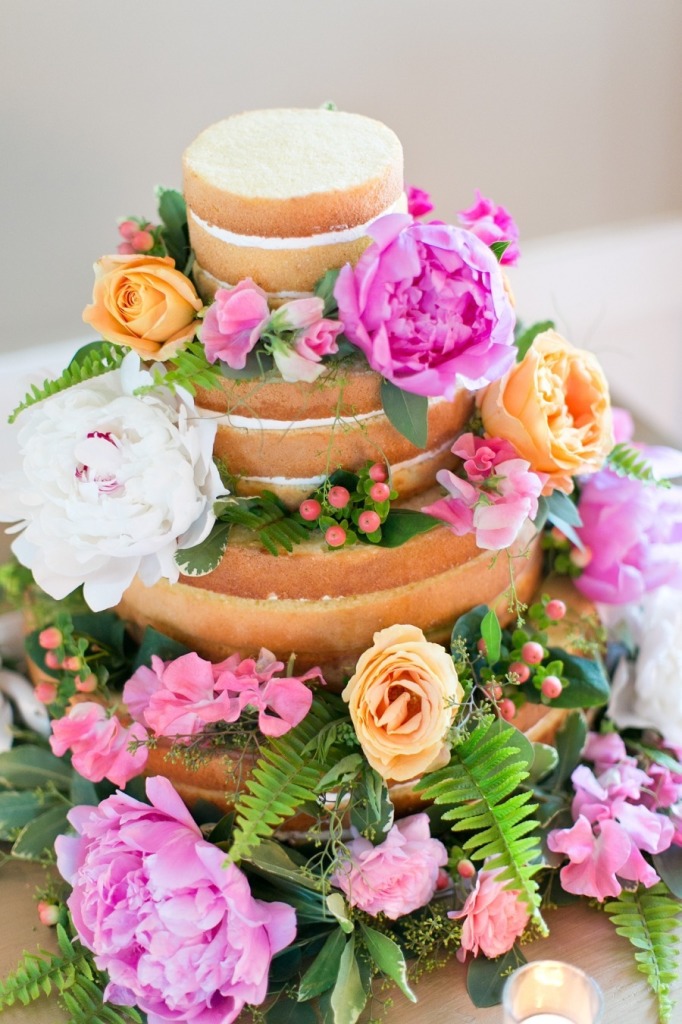 Cassi Claire_naked Cake_guia de fornecedores_casamento em búzios.2
