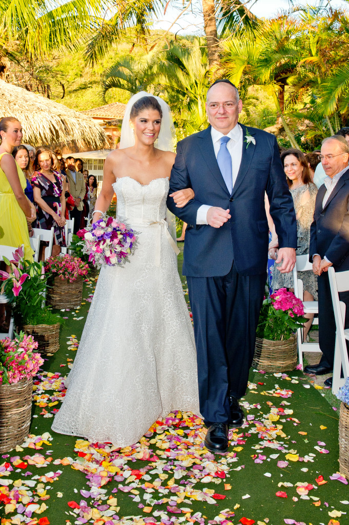 Casamentos na Praia_Luisa e Cameron_Blog Casamento em Búzios_Guia de Fornecedores_foto14