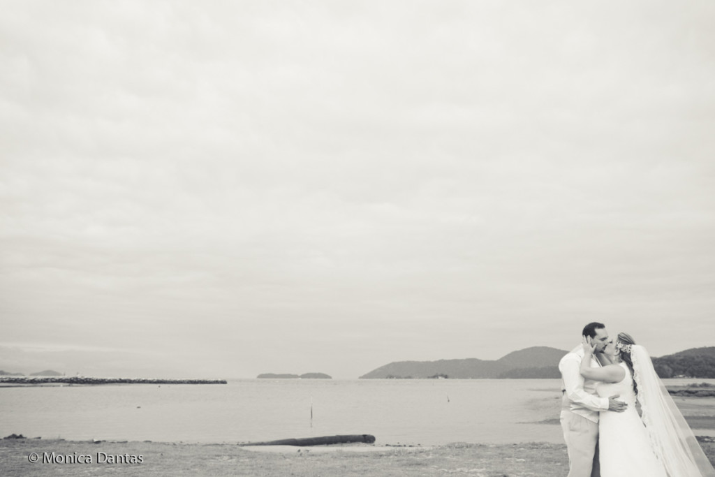 Casamentos na Praia_Carol e Marcio_Blog Casamento em Búzios_Guia de Fornecedores_foto1