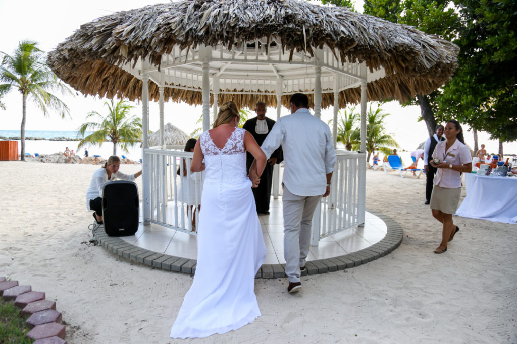 Renovacao de Votos no Caribe Michele e Vagner_ Blog Casamento em Buzios_foto6